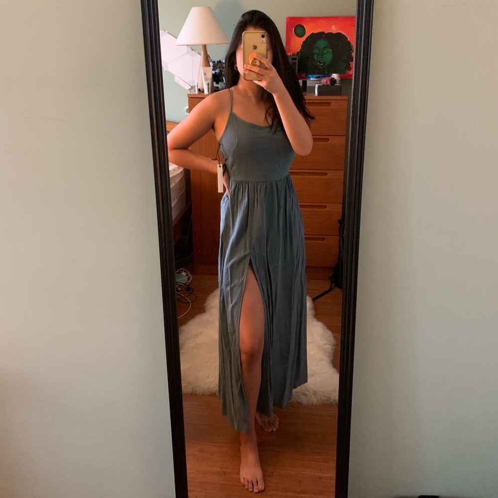 Stillwater Sun-Dressed Midi Dress